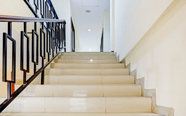 Hotel Five Star 2 by OYO Rooms