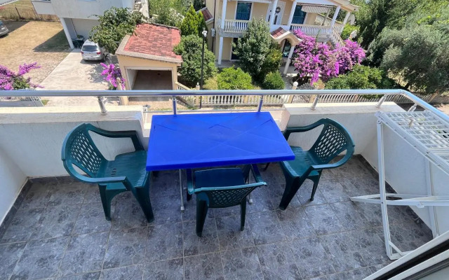Curani Apartments