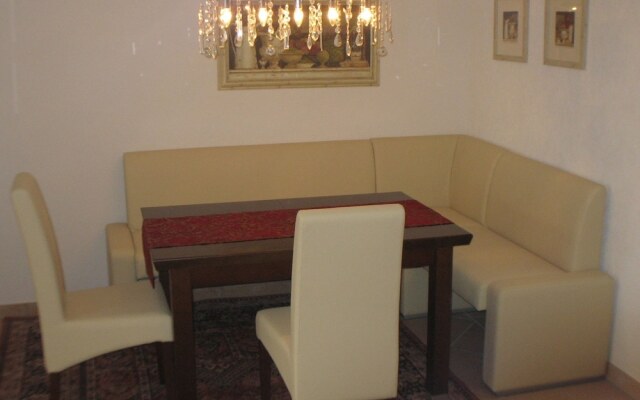 Beautiful Holiday Apartment in a Villa in Adenau