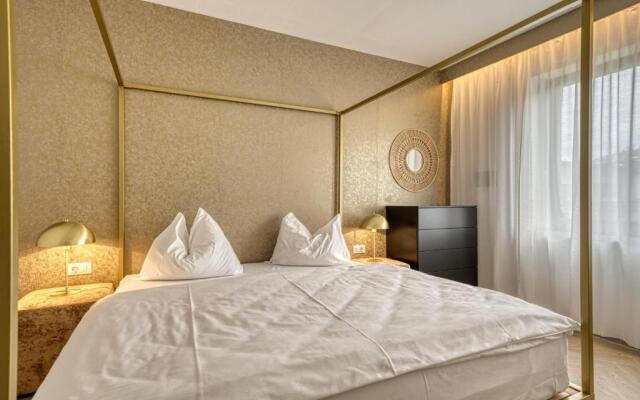 goldfinger + suites