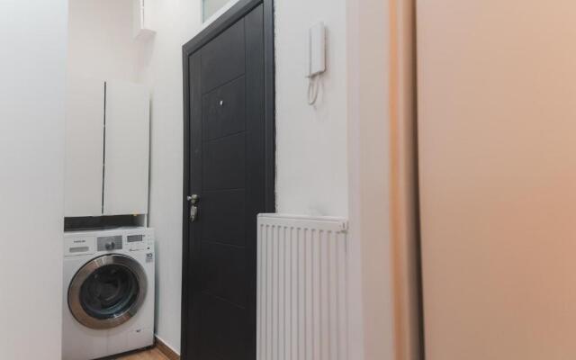 Renovated Apartment close to first district