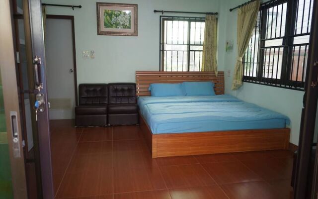 Three Moons Homestay