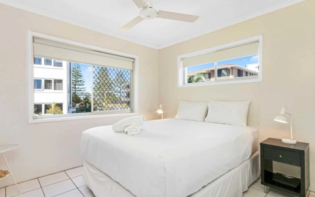 Superb 1 Bedroom Apartment Near the Beach