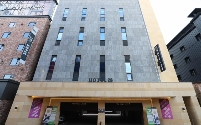 The Unique Hotel 28
