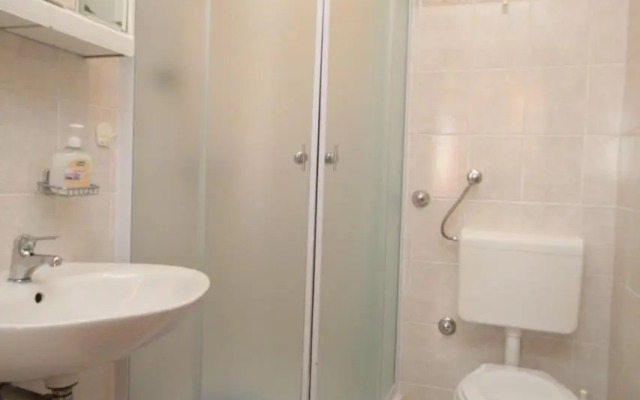 Apartments with a parking space Mali Losinj (Losinj) - 8090