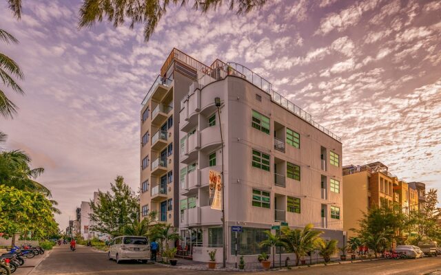 Airport Beach Hotel