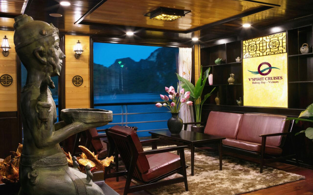 V'Spirit Cruise