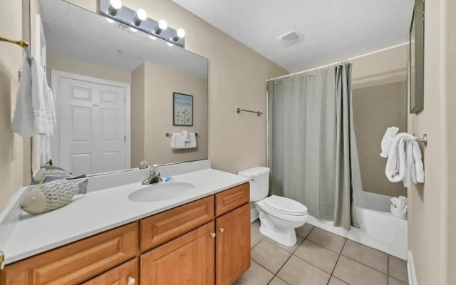 Twin Palms 804
