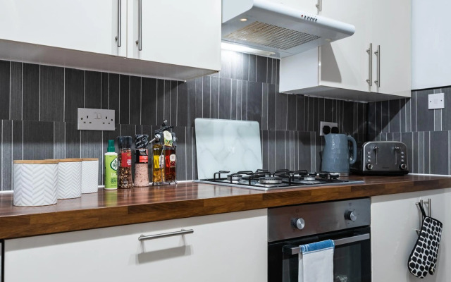 Favour Spacious Inn By Jesouth