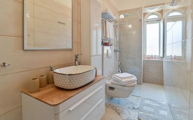 Stunning Home in Seget Donji With Wifi and 1 Bedrooms