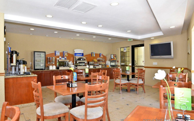 Holiday Inn Express Mira Mesa-San Diego by IHG