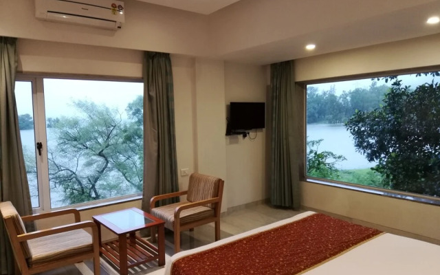 Lake View Resort