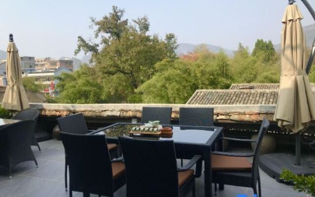 Zuo Jing Guan Tian Panorama Inn