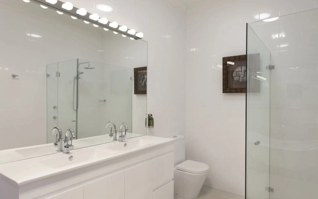 Cremorne Point Manor