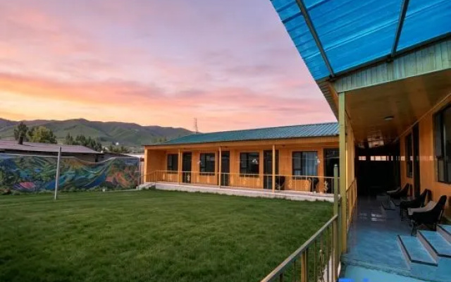 Nalati Flower Guest House