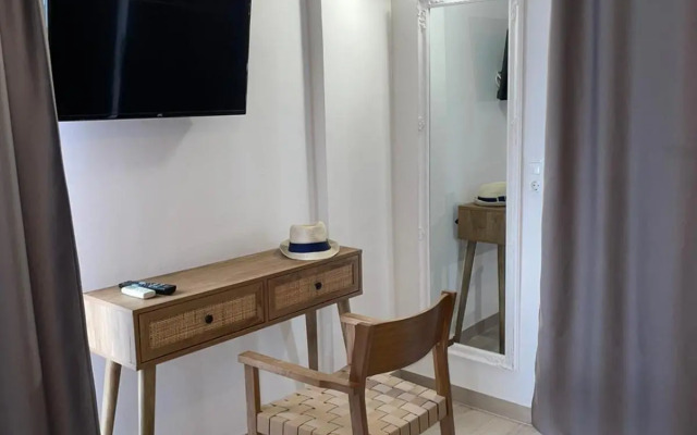 Gennadi Beach Apartments