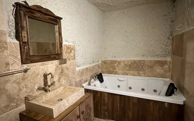 Kayaharman Cave Suites
