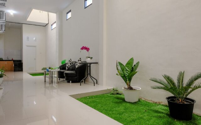 Capital O 2798 Semeru Residence Syariah