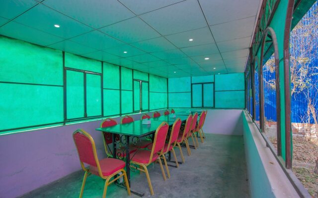 OYO 275 Sunshine Garden Resort