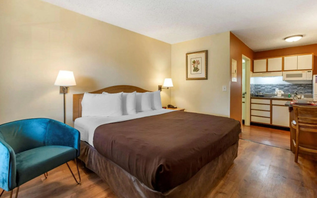 Suburban Studios Albuquerque Midtown - University