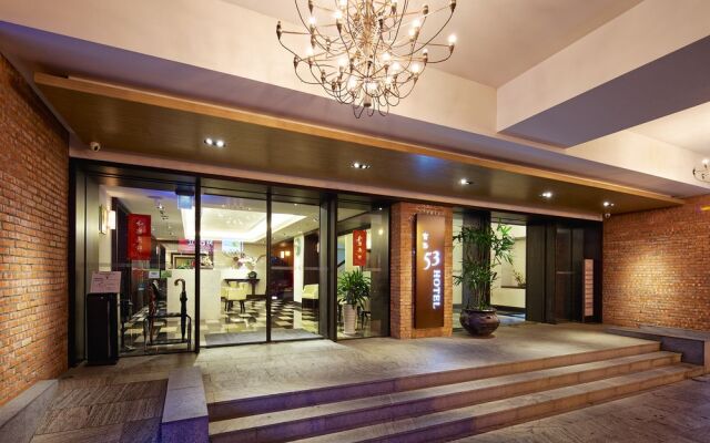 Taiwan Pavilion line 53