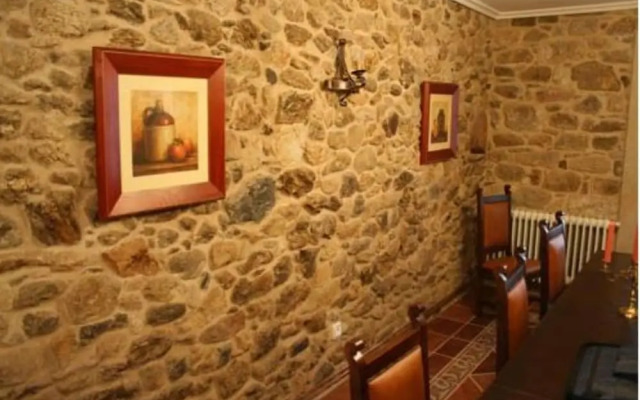 A Estrada 100126 6 Bedroom Holiday home By Mo Rentals