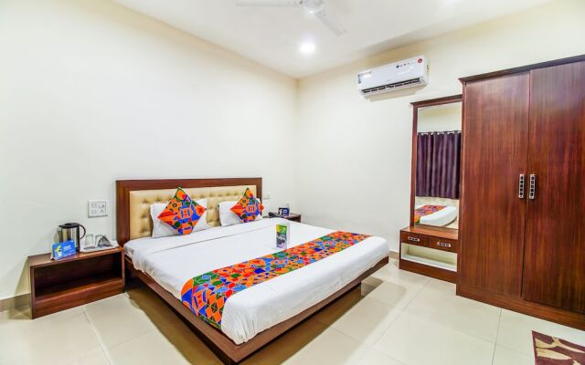 OYO 4856 Hotel The Benz