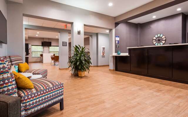 Best Western Ingleside Inn & Suites