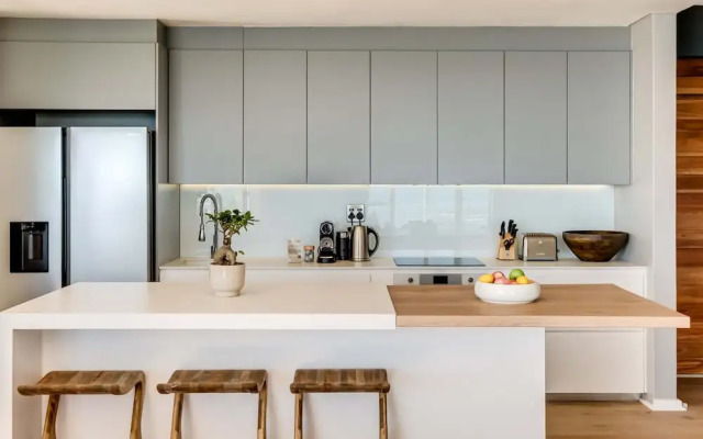 Private Pool Tranquility at Ocean Penthouse Retreat