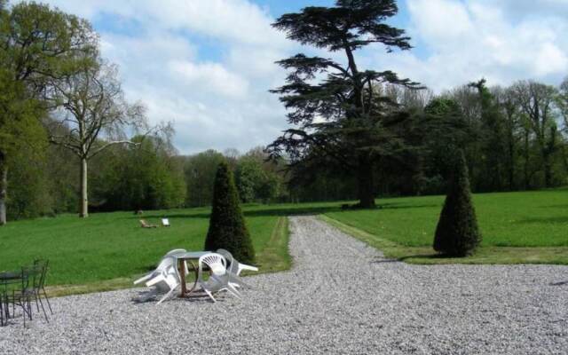 Château de Yaucourt Bussus