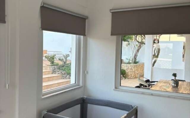 Inviting 4-bed Villa in Guia