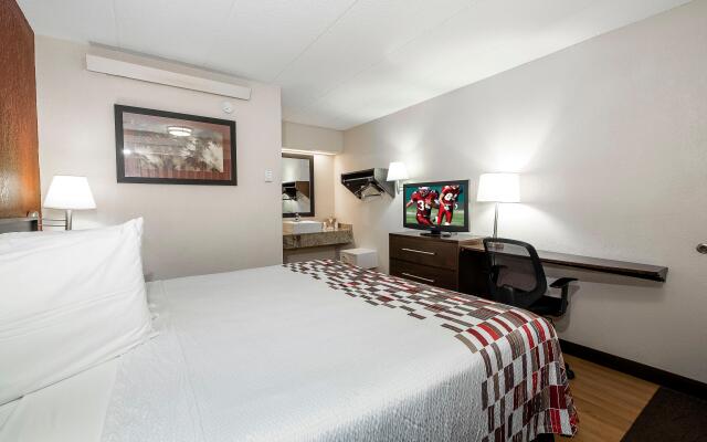 Travelodge by Wyndham Peoria