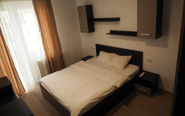 5 Star Residence