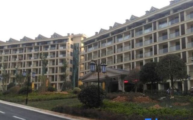 Siji Mingyue Hot Spring Holiday Hotel