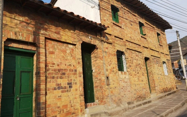 Green Door Hostal San Gil - Hostel