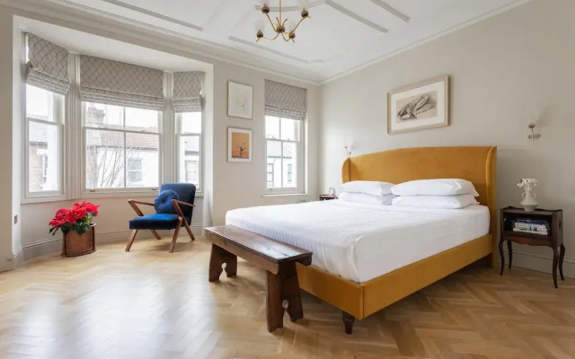 Macfarlane Road II by Onefinestay