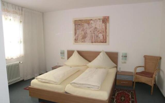 Donauhotel Bed - Breakfast