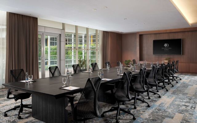 Doubletree By Hilton Surabaya