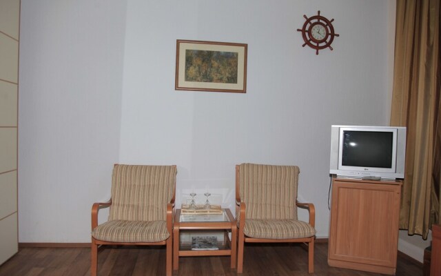 Sea Port Hotel