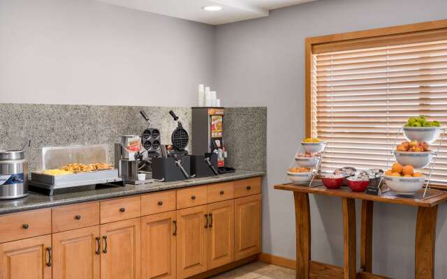 AmericInn by Wyndham Laramie Near University of Wyoming