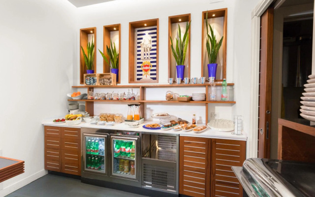 Tasso Suites & Spa