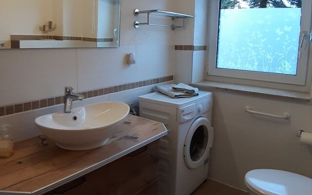 Sunny Holiday Apartment at the Forest Büdnerreihe