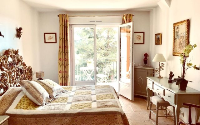 Villa With 4 Bedrooms in Saint-paul-de-vence, With Wonderful Mountain View, Private Pool and Enclosed Garden - 6 km From the Beach