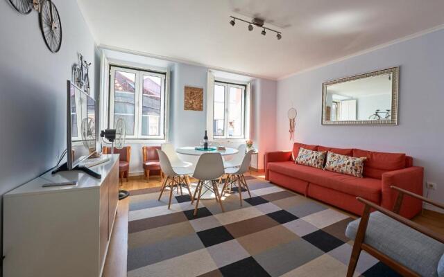 Aesthetic Riverview Apartment in Historical Lisbon