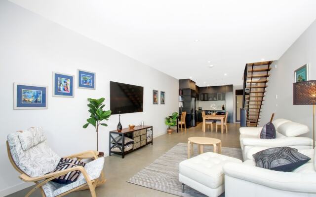 Accommodate Canberra - Dockside