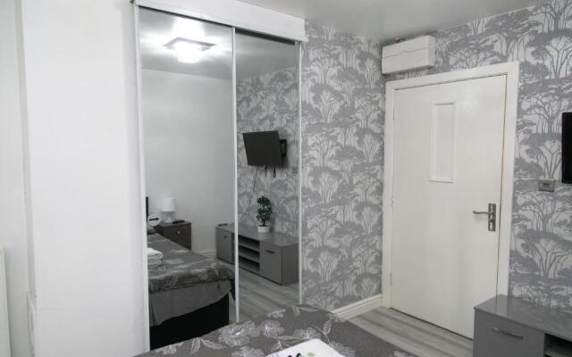 Hill's View Apartments