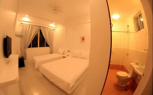 Coron Bluewave Hotel