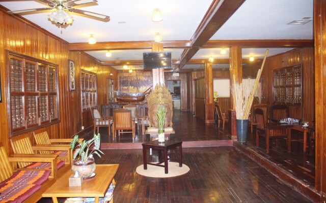 Suryavara Residence Hotel