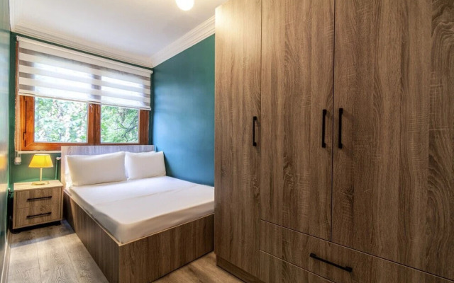 Fabulolus Flat Near Kennedy Avenue in Fatih