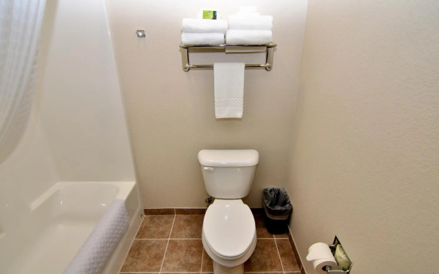 Comfort Suites Bakersfield